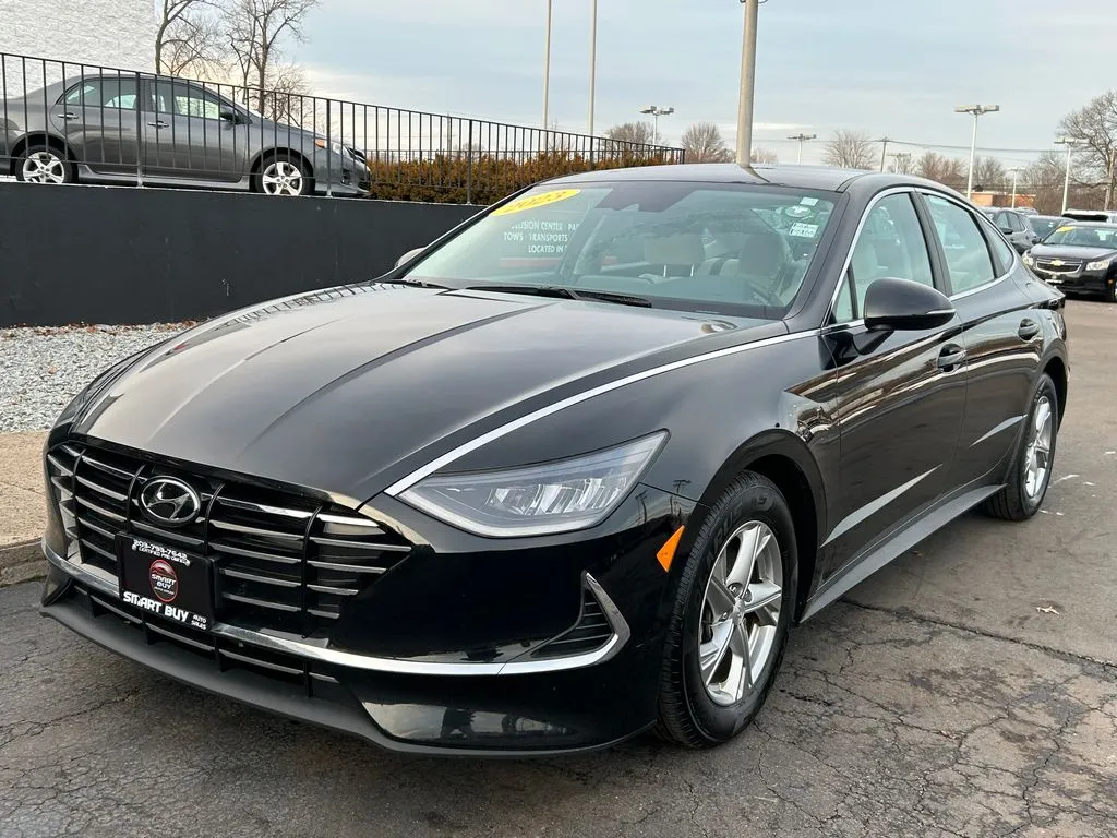 Black 2023 Hyundai Sonata SE for sale in Meriden, CT