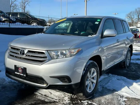 Silver 2012 Toyota Highlander for sale in Meriden, CT