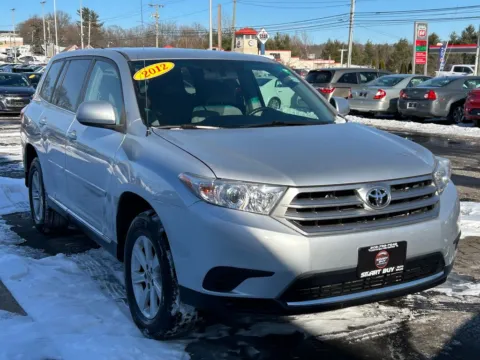 More photos of 2012 Toyota Highlander at Smart Buy Auto Sales, CT