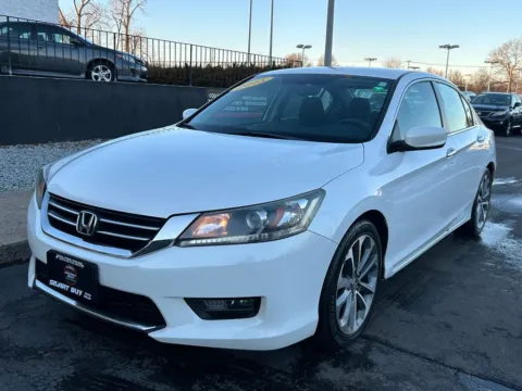 White 2015 Honda Accord Sport for sale in Meriden, CT