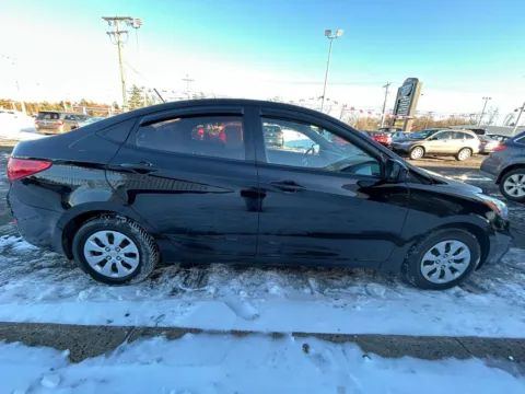 More photos of 2017 Hyundai Accent SE at Smart Buy Auto Sales, CT