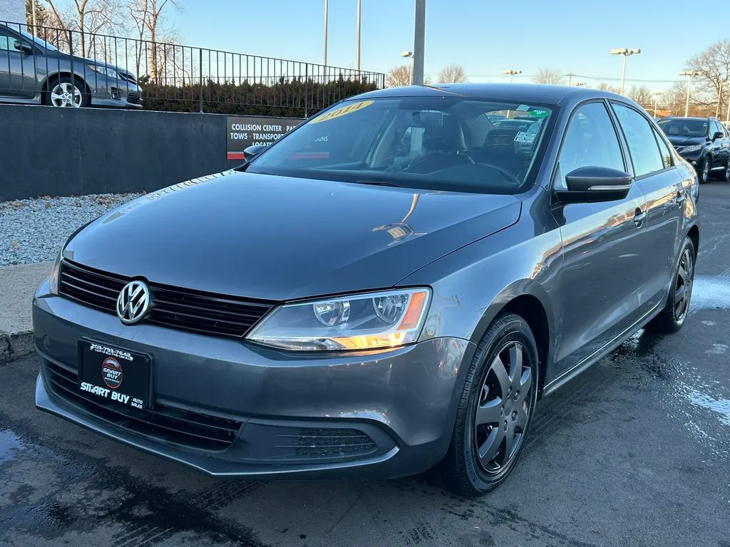 2014 Volkswagen Jetta SE's photo