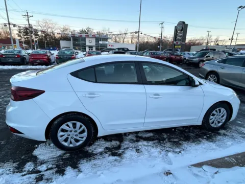 More photos of 2020 Hyundai Elantra SE at Smart Buy Auto Sales, CT