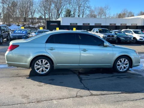 More photos of 2009 Toyota Avalon Limited at Smart Buy Auto Sales, CT