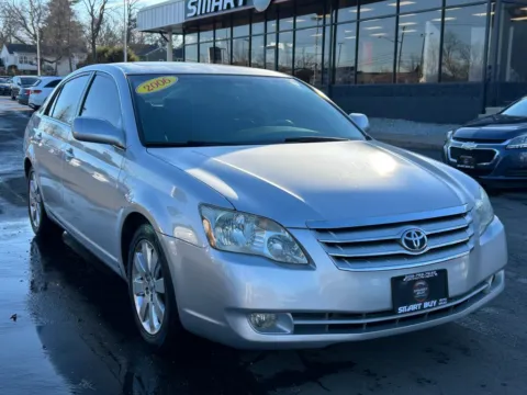 More photos of 2006 Toyota Avalon at Smart Buy Auto Sales, CT
