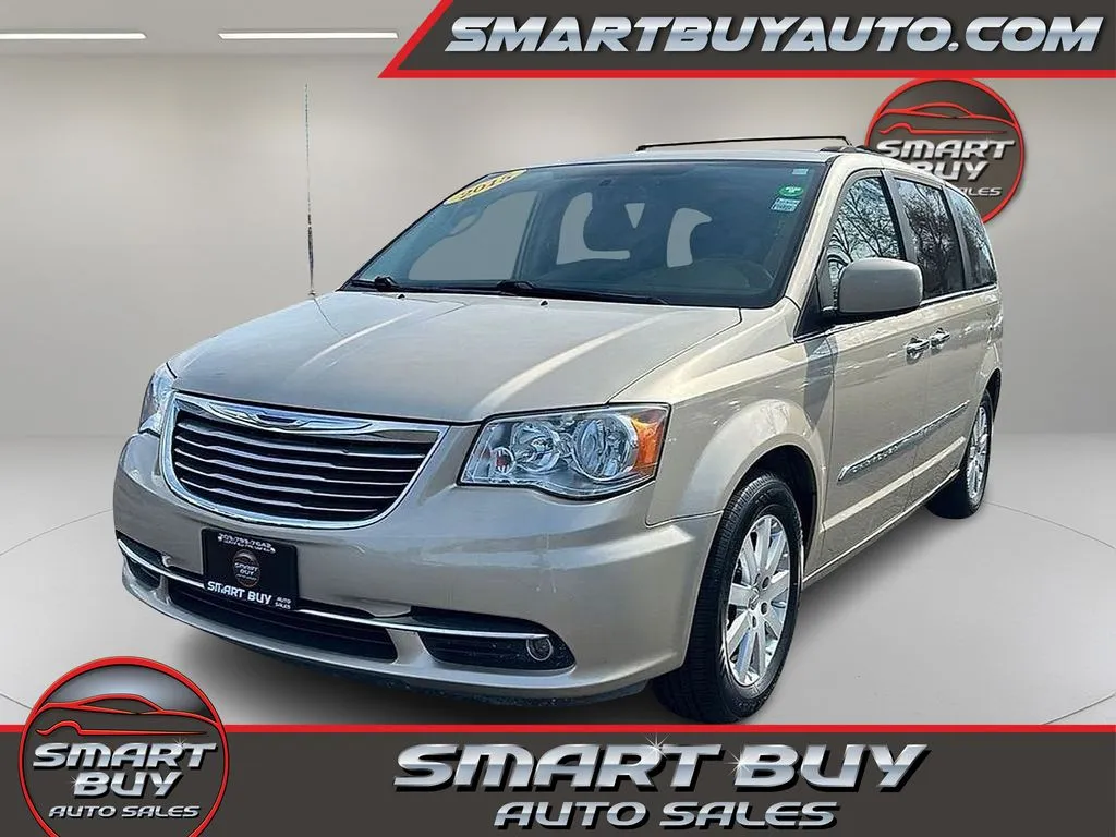 Unknown 2015 Chrysler Town & Country Touring for sale in Meriden, CT