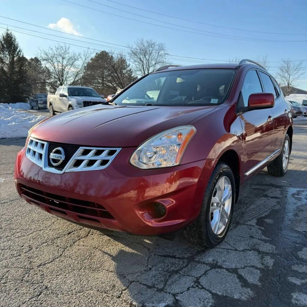 2013 Nissan Rogue SV for sale in Meriden, CT