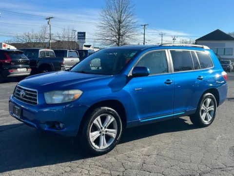 Photos of 2008 Toyota Highlander Sport for sale in Meriden, CT at Smart Buy Auto Sales