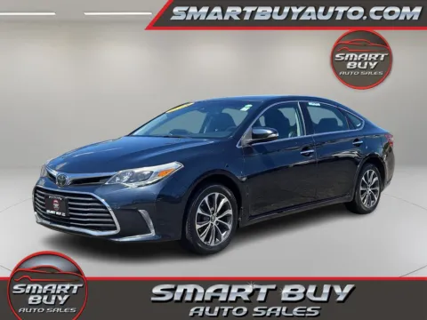 Gray 2018 Toyota Avalon XLE for sale in Meriden, CT
