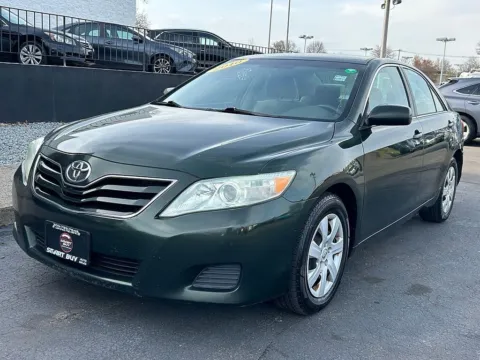 Black 2010 Toyota Camry for sale in Meriden, CT