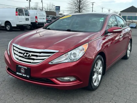 Red 2013 Hyundai Sonata Limited for sale in Meriden, CT