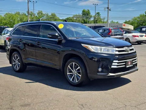 More photos of 2017 Toyota Highlander XLE at Smart Buy Auto Sales, CT