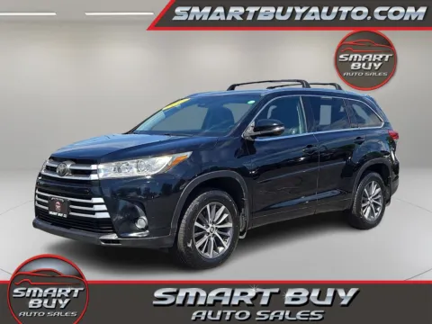 Black 2017 Toyota Highlander XLE for sale in Meriden, CT
