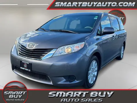 Gray 2014 Toyota Sienna LE for sale in Meriden, CT