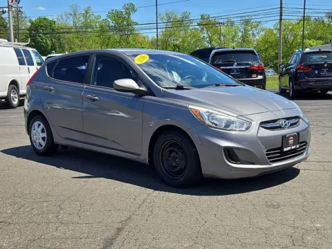 More photos of 2016 Hyundai Accent SE at Smart Buy Auto Sales, CT