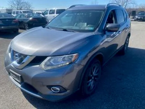 Gray 2016 Nissan Rogue SL for sale in Meriden, CT