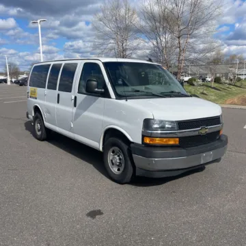 White 2018 Chevrolet Express 3500 LT for sale in Meriden, CT