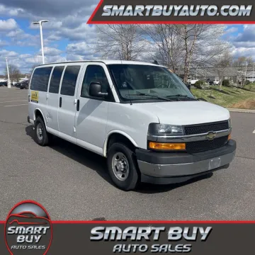 White 2018 Chevrolet Express 3500 LT for sale in Meriden, CT
