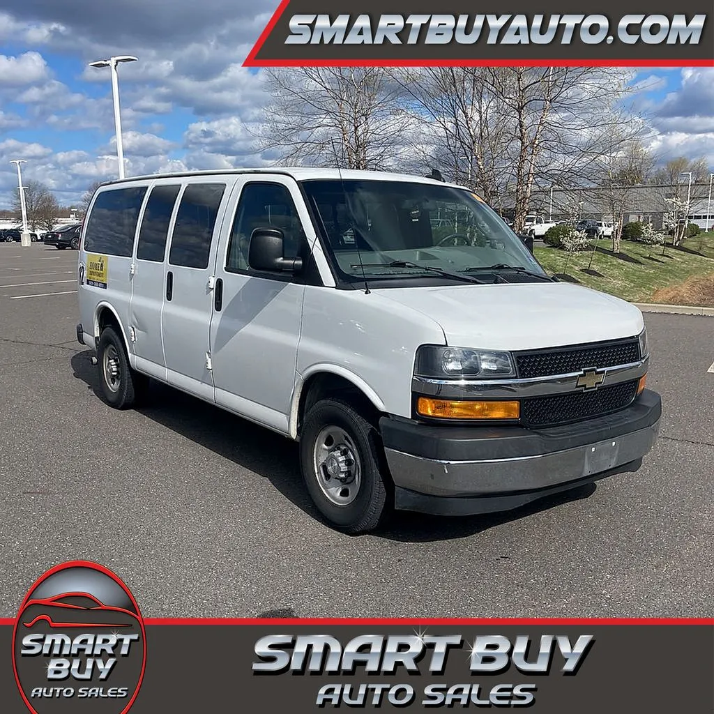 White 2018 Chevrolet Express 3500 LT for sale in Meriden, CT
