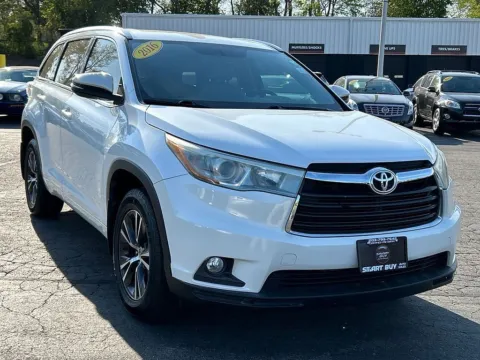 More photos of 2016 Toyota Highlander XLE V6 at Smart Buy Auto Sales, CT