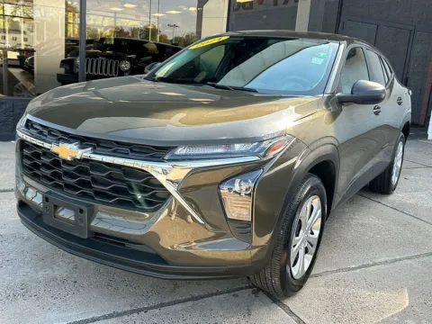 Brown 2024 Chevrolet Trax LS for sale in Meriden, CT