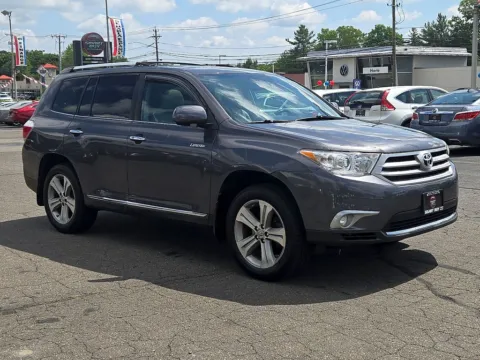 More photos of 2012 Toyota Highlander Limited at Smart Buy Auto Sales, CT