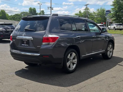 More photos of 2012 Toyota Highlander Limited at Smart Buy Auto Sales, CT
