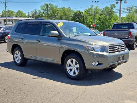 More photos of 2008 Toyota Highlander at Smart Buy Auto Sales, CT