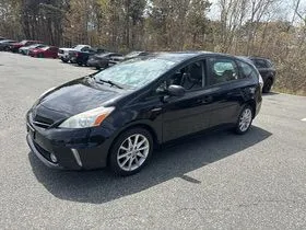 2012 Toyota Prius v Five's photo