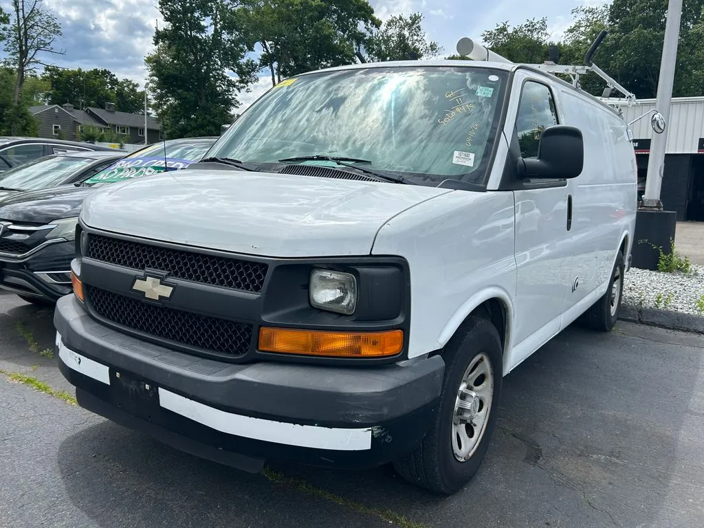2011 Chevrolet Express 1500 Work Van's photo