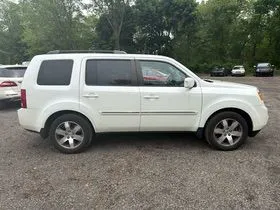More photos of 2015 Honda Pilot Touring at Smart Buy Auto Sales, CT