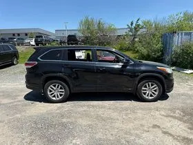 More photos of 2014 Toyota Highlander LE V6 at Smart Buy Auto Sales, CT