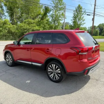 More photos of 2019 Mitsubishi Outlander ES at Smart Buy Auto Sales, CT