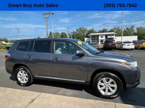 More photos of 2012 Toyota Highlander at Smart Buy Auto Sales, CT