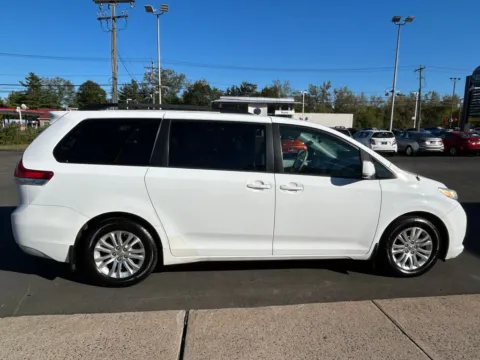 More photos of 2014 Toyota Sienna XLE at Smart Buy Auto Sales, CT