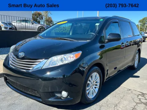 Black 2017 Toyota Sienna XLE for sale in Meriden, CT