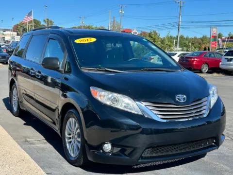 More photos of 2017 Toyota Sienna XLE at Smart Buy Auto Sales, CT