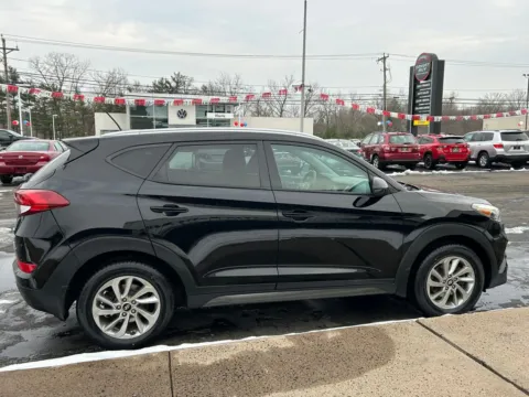 More photos of 2016 Hyundai Tucson SE at Smart Buy Auto Sales, CT
