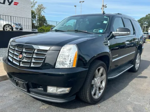 Black 2014 Cadillac Escalade Luxury for sale in Meriden, CT