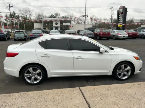More photos of 2014 Acura ILX 2.0L at Smart Buy Auto Sales, CT