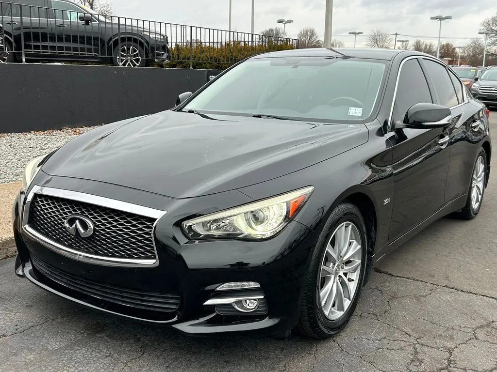Black 2017 INFINITI Q50 3.0t Premium for sale in Meriden, CT