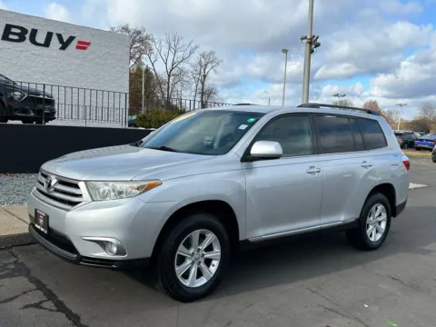 Photos of 2011 Toyota Highlander for sale in Meriden, CT at Smart Buy Auto Sales