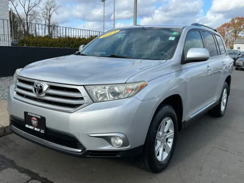 Silver 2011 Toyota Highlander for sale in Meriden, CT