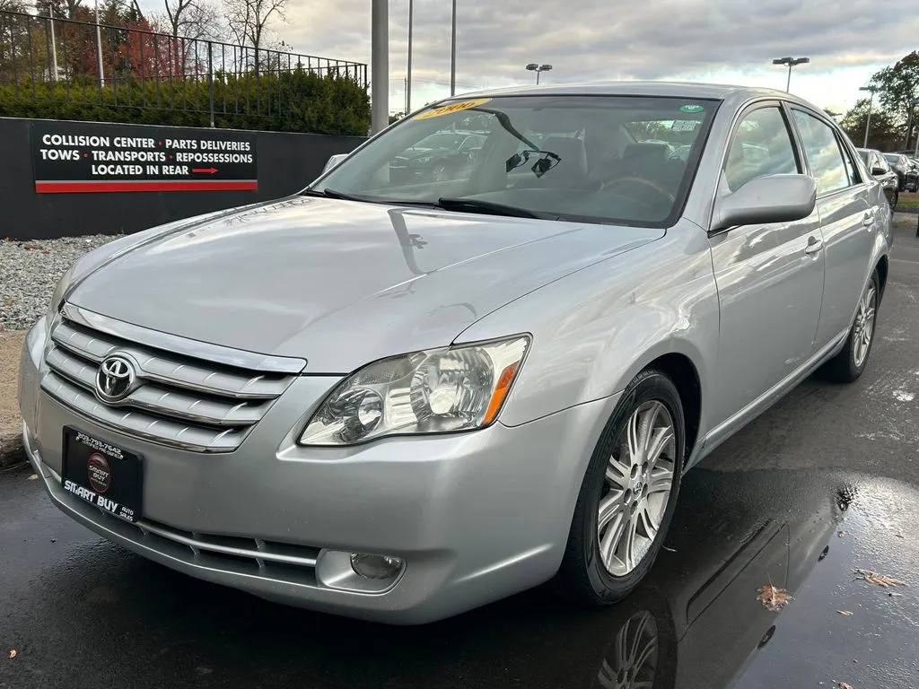 Silver 2006 Toyota Avalon Limited for sale in Meriden, CT