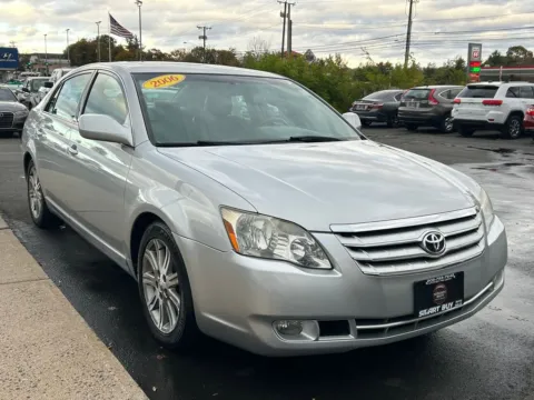 More photos of 2006 Toyota Avalon Limited at Smart Buy Auto Sales, CT