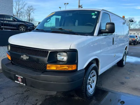 White 2013 Chevrolet Express 1500 Work Van for sale in Meriden, CT