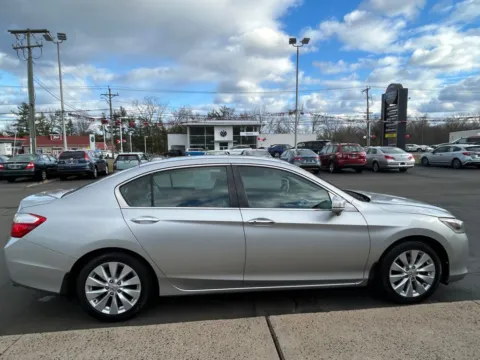 More photos of 2014 Honda Accord EX-L at Smart Buy Auto Sales, CT