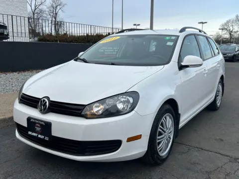 White 2011 Volkswagen Jetta SportWagen for sale in Meriden, CT