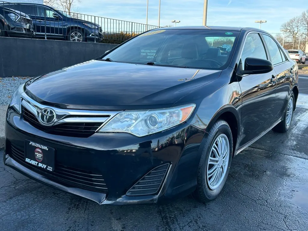 2012 Toyota Camry LE's photo