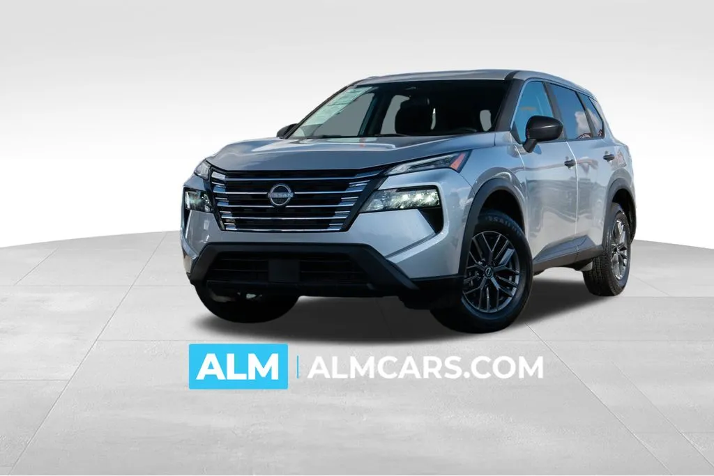 2024 Nissan Rogue S's photo